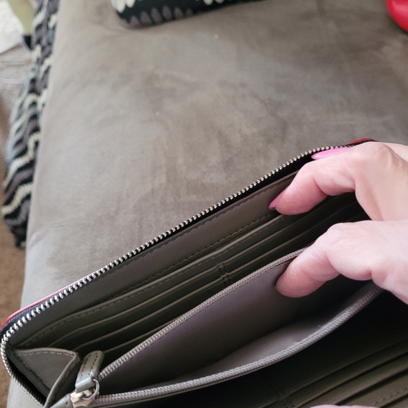 Coach Leopard ocelot zip wallet. Accordion style long wallet. Front zipper - Picture 2 of 4